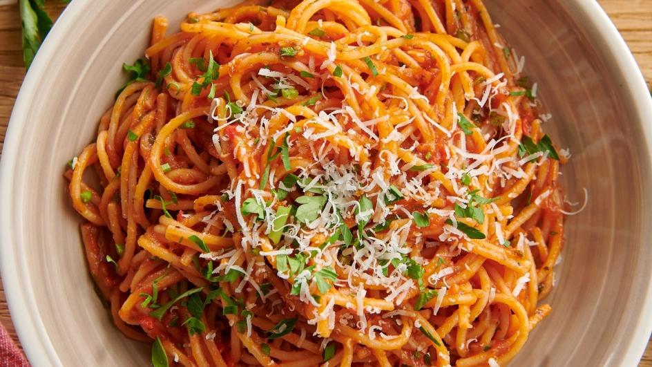 Spaghetti napoli picante lub a’la arabiata