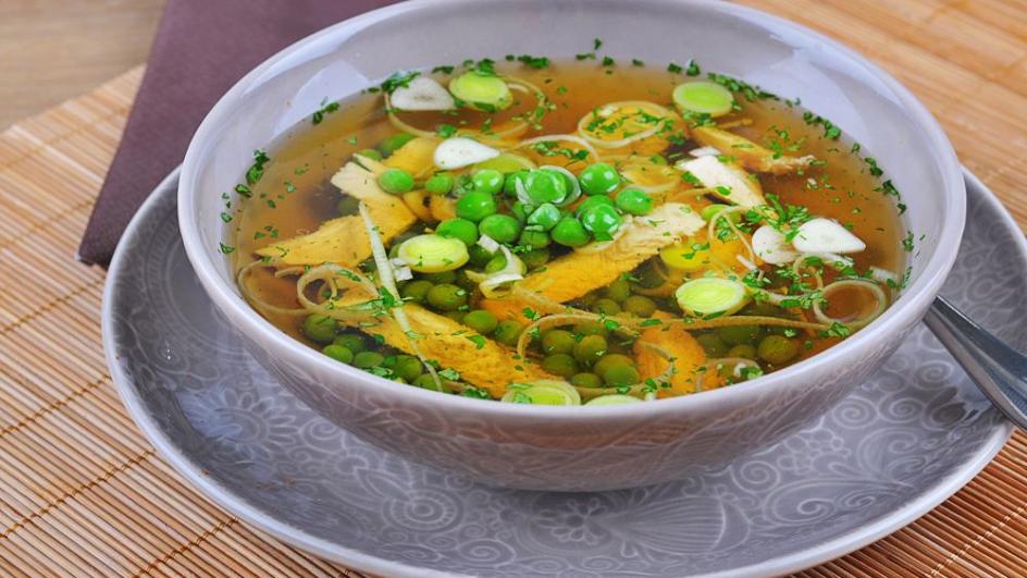 Zupa z zielonym groszkiem