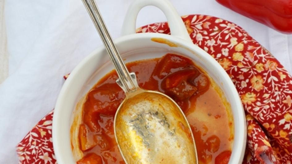 Zupa a’la leczo z kiełbasą