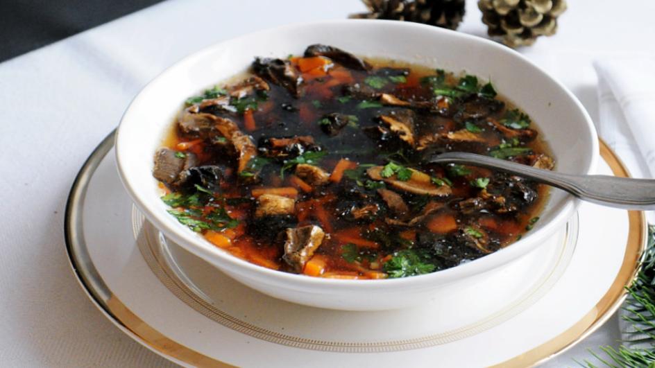 Wigilijna zupa grzybowa – jak zrobić?