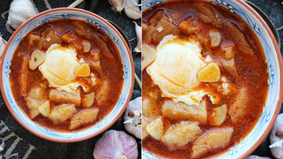 Sopa de ajo – hiszpańska zupa czosnkowa