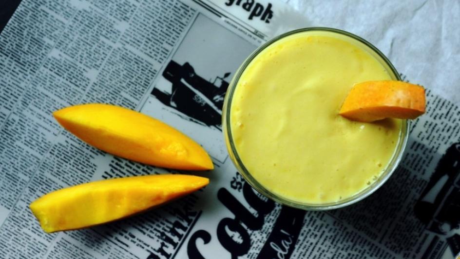 Mango lassi