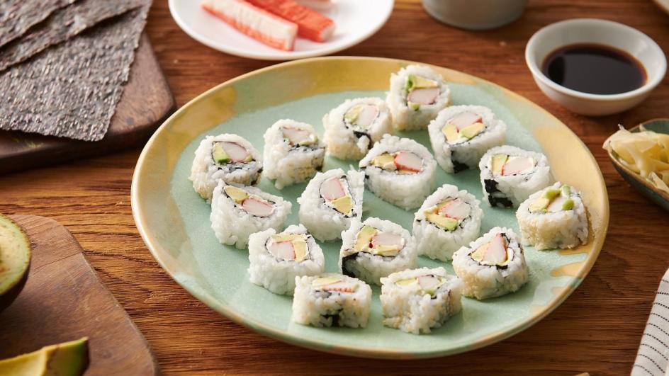 California sushi z surimi i twarożkiem