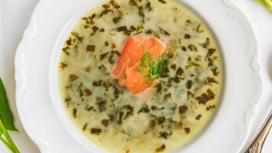 Zupa szczawiowa z łososiem