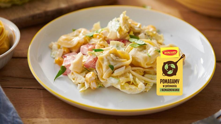 Sałatka z tortellini trzy kolory