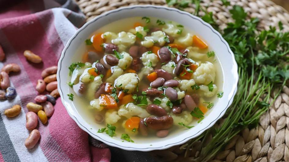 Zupa fasolowa na rosole