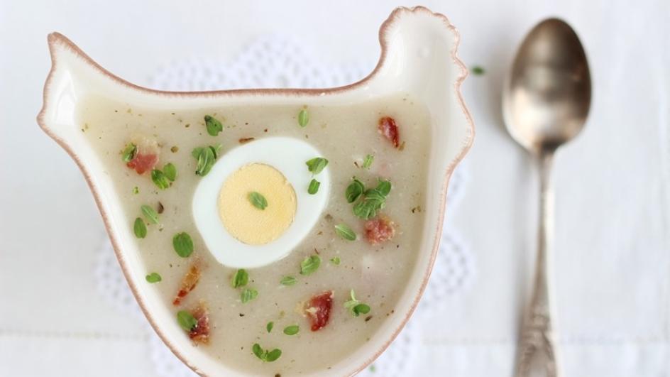 Zupa chrzanowa z jajkiem i prażuchami