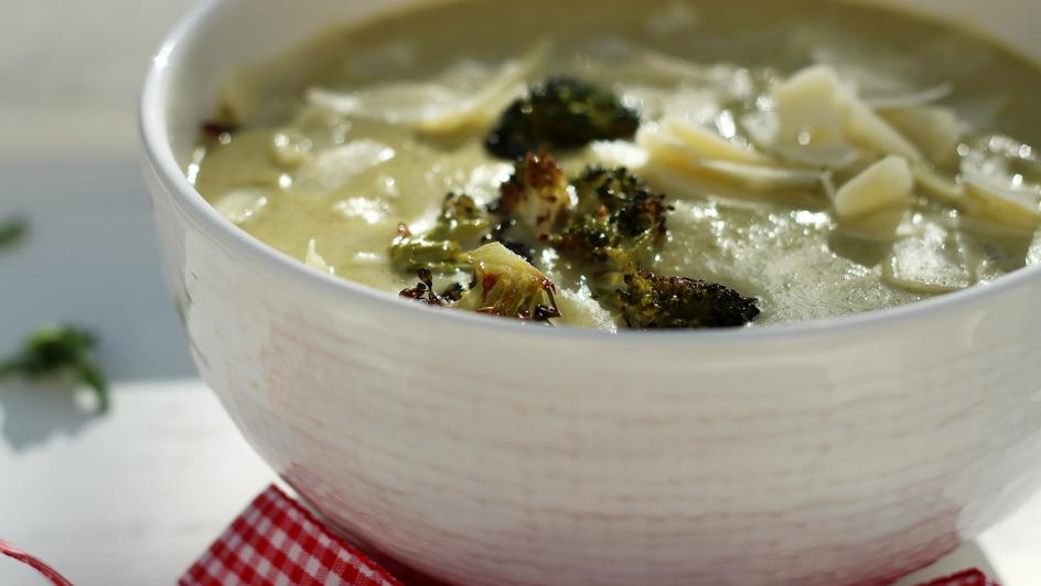 Zupa krem z brokułów pieczonych z koprem włoskim