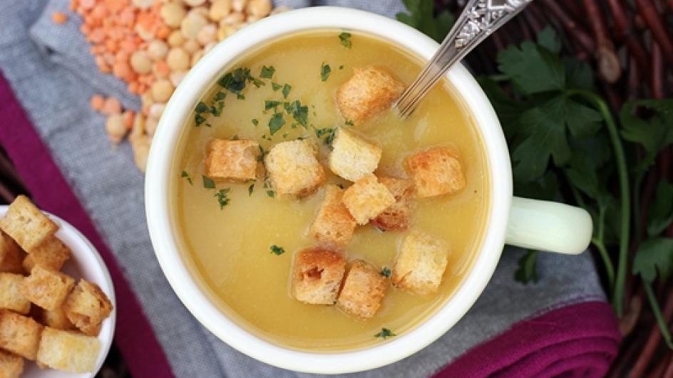 Kremowa zupa warzywna z soczewicy, grochu i wszystkiego po trochu :)