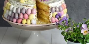 Kruchy tort mazurkowy na Wielkanoc