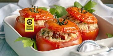 Pomidory faszerowane kaszą jęczmienną