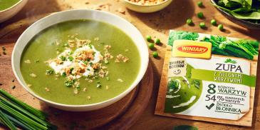 Zupa z zielonymi warzywami WINIARY z prażoną cebulką i śmietanką̨ szczypiorkową
