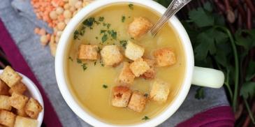 Kremowa zupa warzywna z soczewicy, grochu i wszystkiego po trochu :)