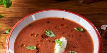 Zupa pomidorowa z suszonymi pomidorami